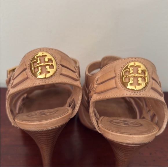 Tory Burch Tan Woven Heels - Picture 6 of 11